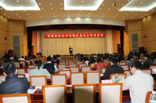 中國質(zhì)量檢驗協(xié)會會員工作部副主任張百熙在復(fù)賽現(xiàn)場宣布考場紀(jì)律