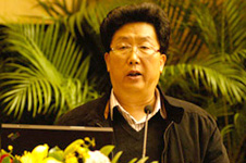 重慶市經(jīng)濟和信息化管理委員會副主任劉衛(wèi)東參加第十六屆中國質(zhì)量高層論壇并講話