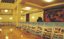 中國質(zhì)量檢驗協(xié)會收集制作的各地質(zhì)量技術(shù)監(jiān)督局及直屬掛靠單位在“質(zhì)量和安全年”里開展的工作以供與會代表參觀