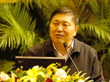 中國機械工程聯(lián)合會副會長楊學(xué)桐參加第十六屆中國質(zhì)量高層論壇并講話